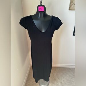 Chic Jessica Simpson Black V-Neck Dress